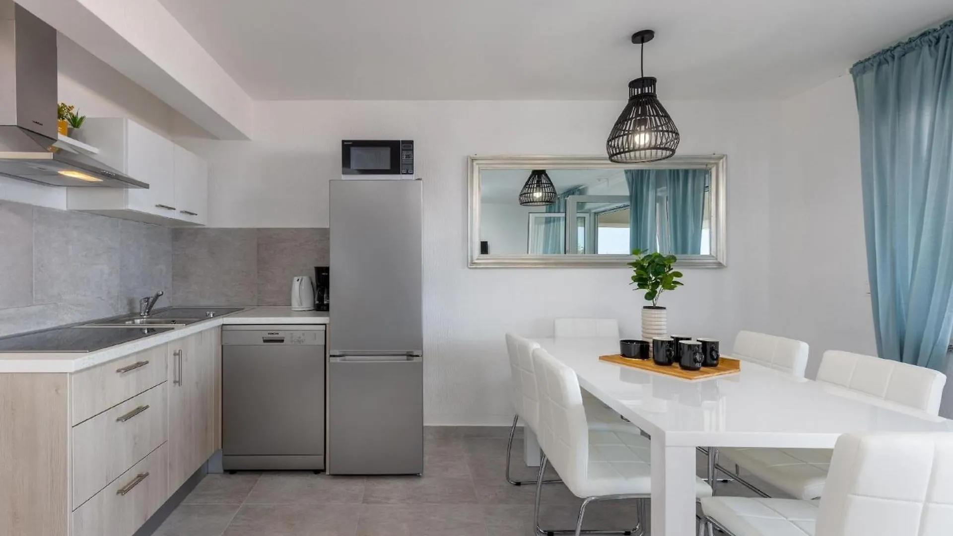 Nettes Appartement In Crikvenica Mit Schoener Terrasse 0*,
