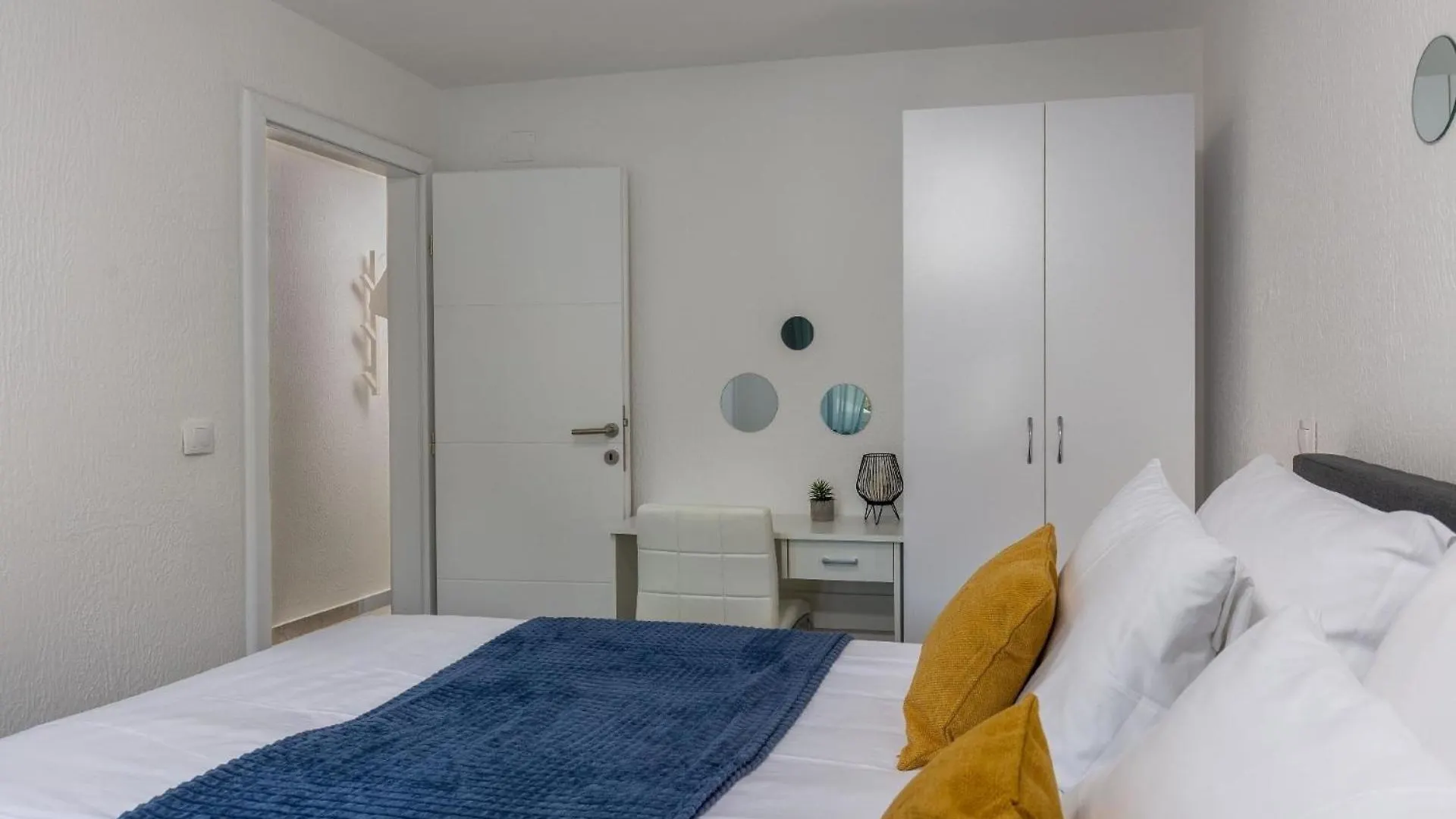 Apartment Nettes Appartement In Crikvenica Mit Schoener Terrasse