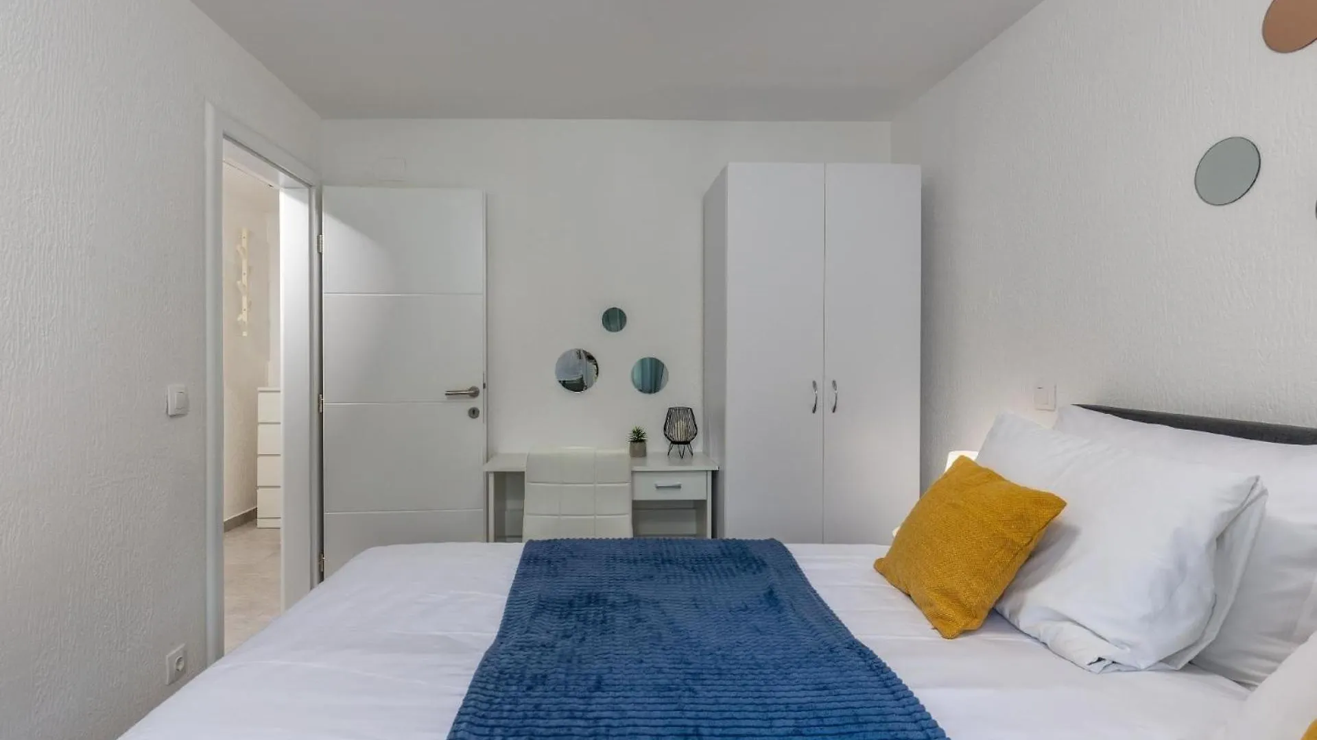 Nettes Appartement In Crikvenica Mit Schoener Terrasse 0*,