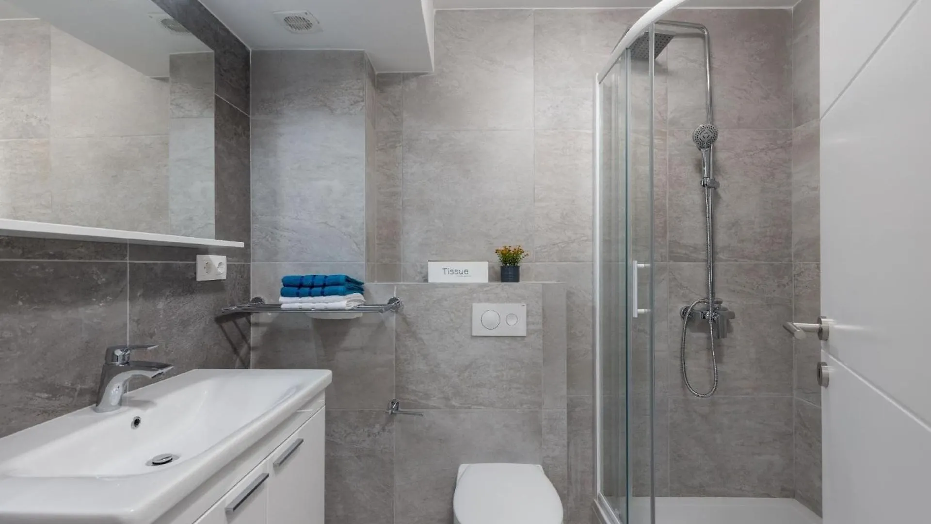 Apartment Nettes Appartement In Crikvenica Mit Schoener Terrasse
